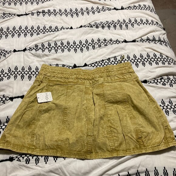 Free People Somewhere Anywhere Mini Skirt NWT Size M - Picture 4 of 4